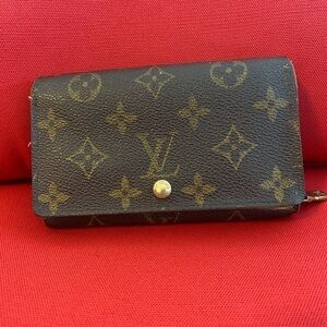 Louis Vuitton Wallet  - Authentic